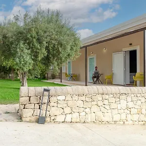 Mille Garden Aparthotel Noto